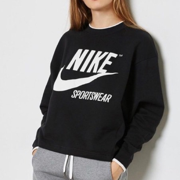 Nike Sportswear French Terry crop Crewneck sweatshirt - Picture 9 of 9